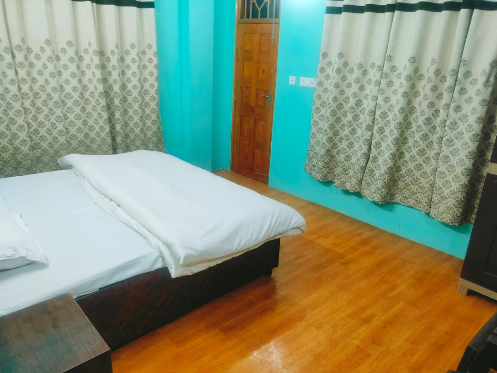 Thakur Apartment 西姆拉 外观 照片